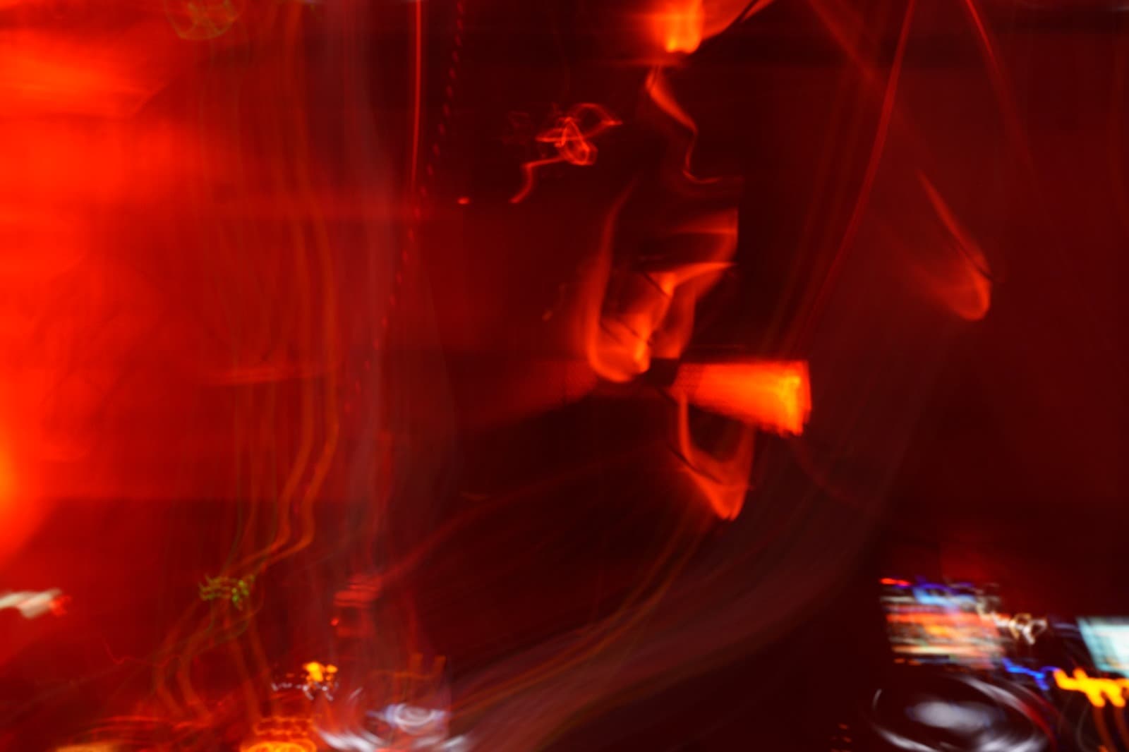 TONSAMMLER live, CDJ im Vordergrund